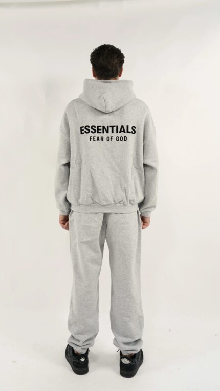 Essentials FW24 Light Heather trainingspak