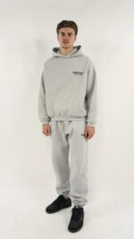 Essentials FW24 Light Heather trainingspak